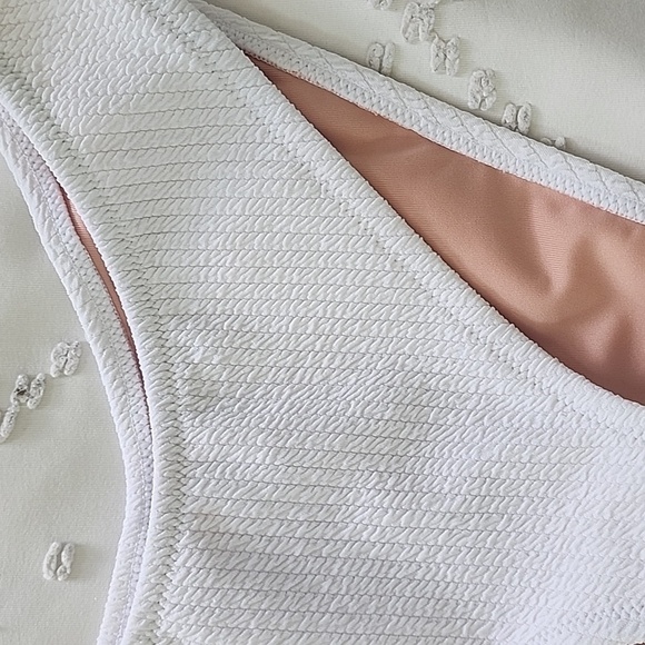 Nwt J. Crew 80's high thigh bikini bottom in textured white - Picture 2 of 4